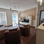 Il Golfo Apartment,