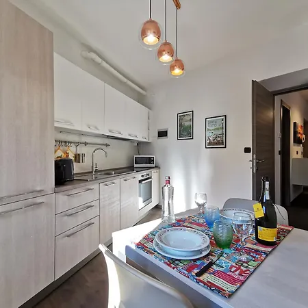 Il Golfo Apartment, Lejlighed